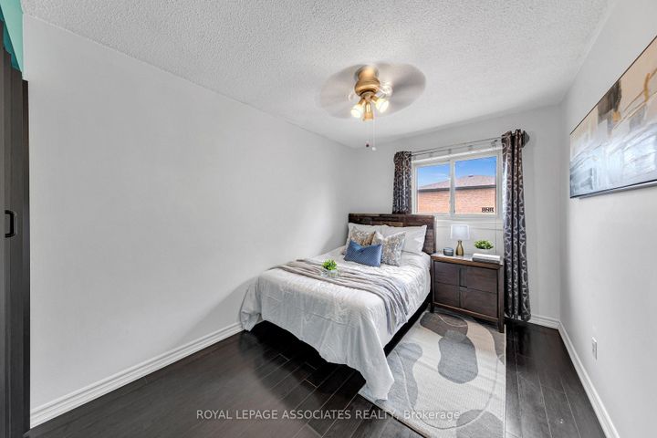 Photo 37 at 4 Apsco Avenue, West Hill, Toronto