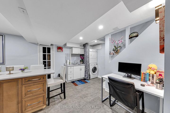 Photo 42 at 4 Apsco Avenue, West Hill, Toronto