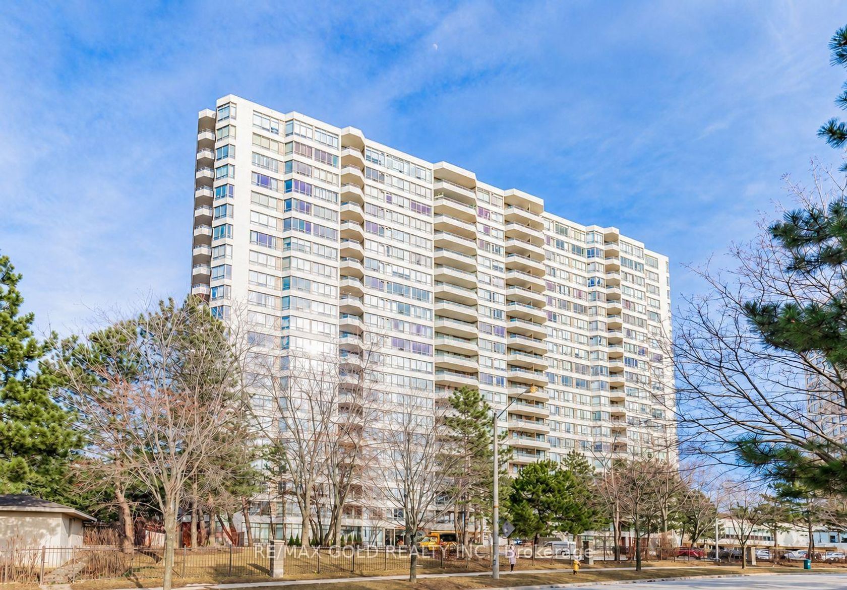 5 - 515 Greystone Walk, Kennedy Park, Toronto 