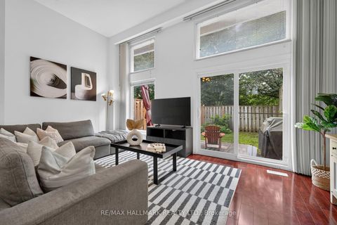 Photo 10 at 77 - 113 Wild Briar Way, Bayview Village, Toronto