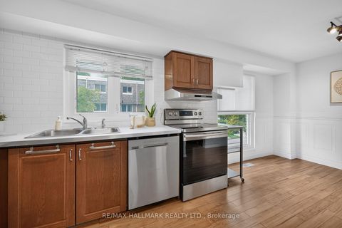 Photo 19 at 77 - 113 Wild Briar Way, Bayview Village, Toronto