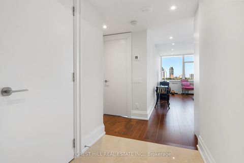 Photo 3 at 1401 - 500 Avenue Road, Casa Loma, Toronto
