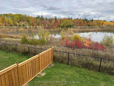 Photo 2 at 1345 Bardeau Street, Lefroy, Innisfil
