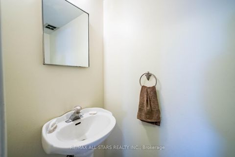 Photo 17 at 57 Gloxinia Crescent, L'Amoreaux, Toronto