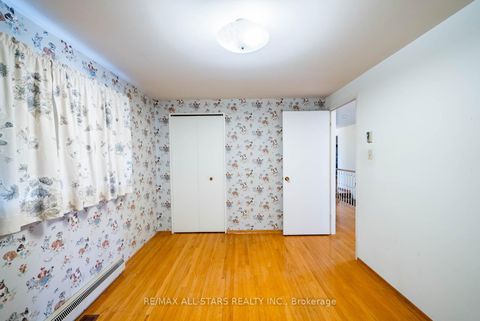Photo 23 at 57 Gloxinia Crescent, L'Amoreaux, Toronto