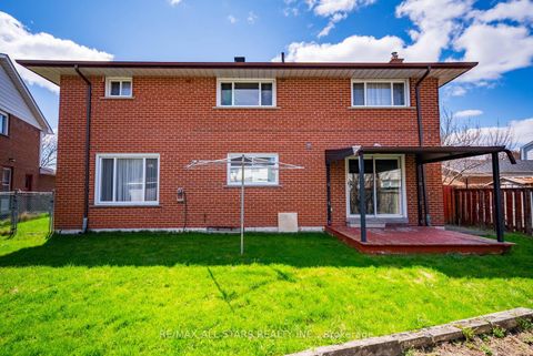 Photo 34 at 57 Gloxinia Crescent, L'Amoreaux, Toronto