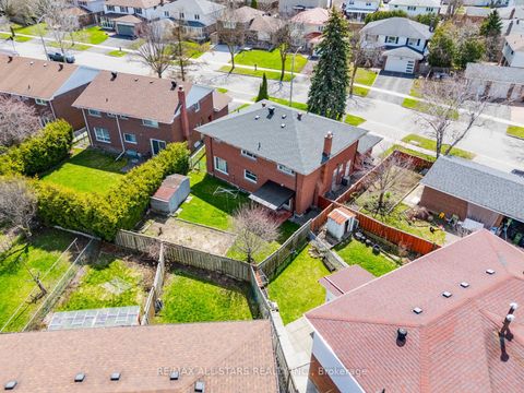 Photo 37 at 57 Gloxinia Crescent, L'Amoreaux, Toronto