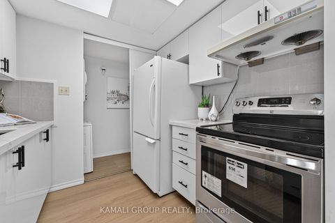 Photo 12 at 1126 - 3 Greystone Walk Drive, Kennedy Park, Toronto