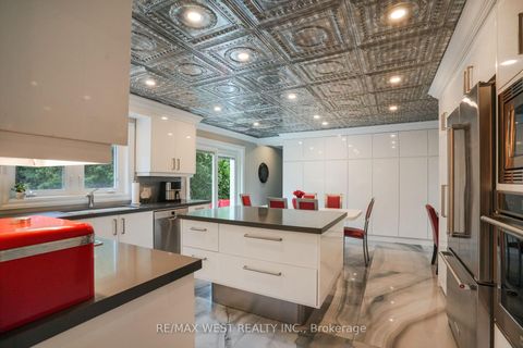 Photo 2 at 179 Ellis Avenue, Nobleton, King