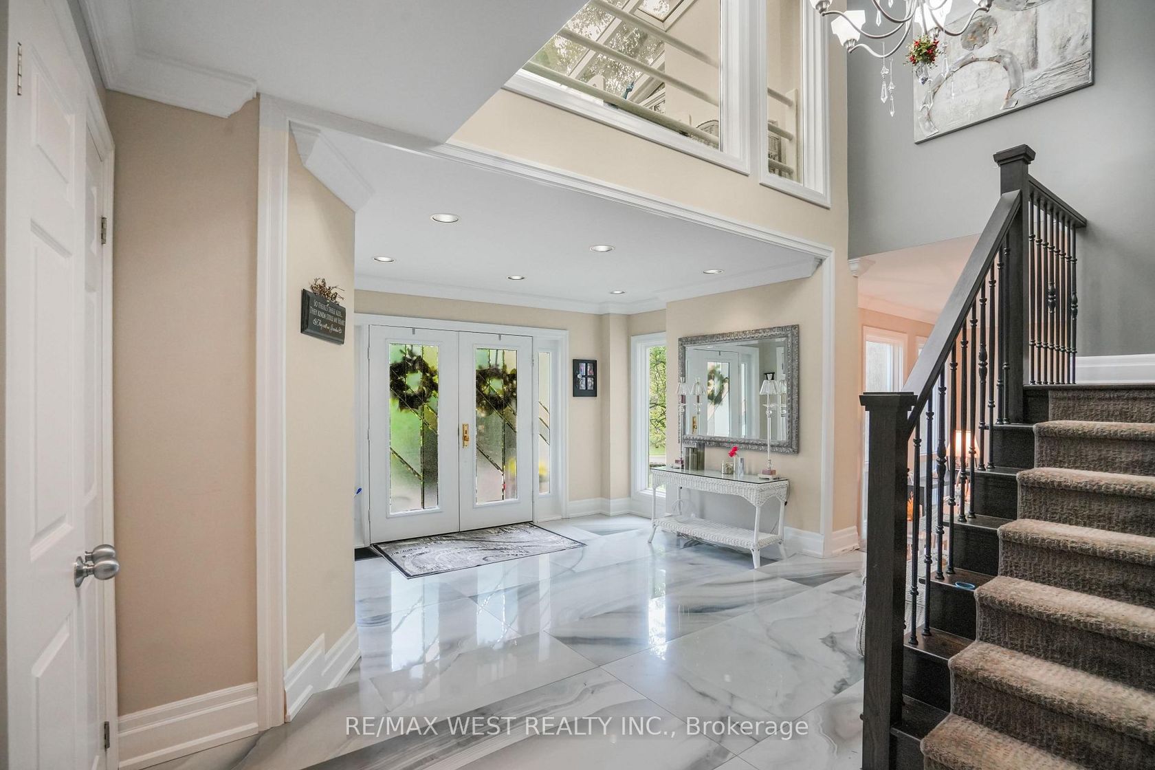 179 Ellis Avenue, Nobleton, King photo number 2