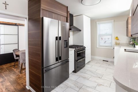 Photo 15 at 5 East John Street N, Cookstown, Innisfil