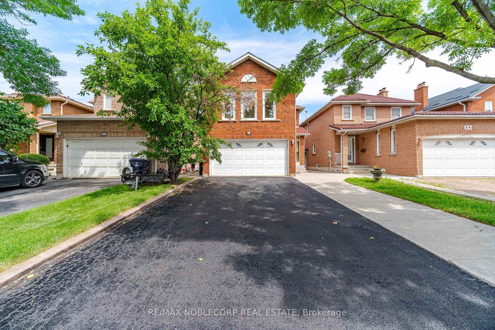 66 Cinrickbar Drive, Clairville, Toronto 