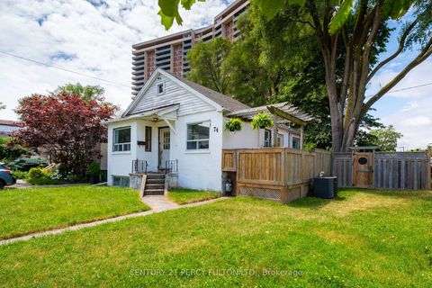 Photo 2 at 74 St. Dunstan Drive, Oakridge, Toronto