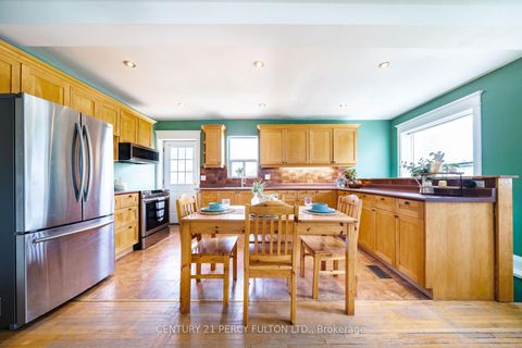 Photo 5 at 74 St. Dunstan Drive, Oakridge, Toronto