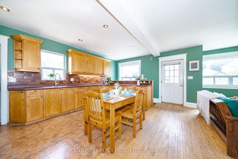 Photo 9 at 74 St. Dunstan Drive, Oakridge, Toronto