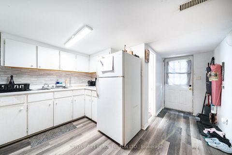 Photo 22 at 74 St. Dunstan Drive, Oakridge, Toronto