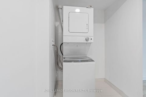 Photo 11 at 3113 - 230 Simcoe Street, Chinatown, Toronto