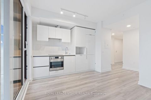 Photo 12 at 3113 - 230 Simcoe Street, Chinatown, Toronto