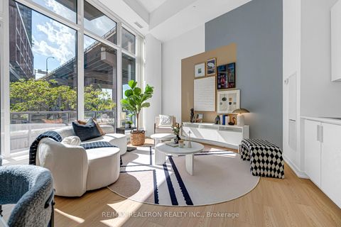 Photo 4 at TH12 - 20 Bruyeres Mews, Waterfront Communities C1, Toronto