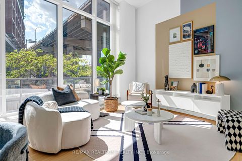 Photo 7 at TH12 - 20 Bruyeres Mews, Waterfront Communities C1, Toronto