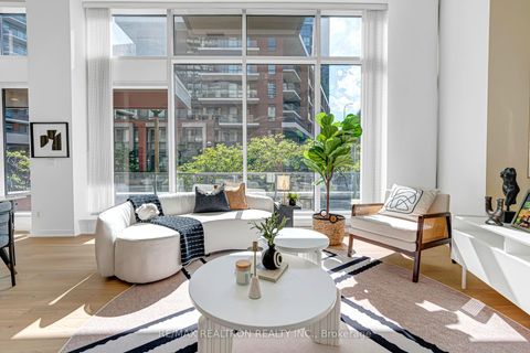 Photo 8 at TH12 - 20 Bruyeres Mews, Waterfront Communities C1, Toronto