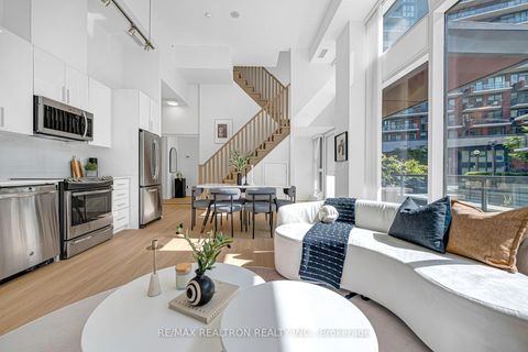 Photo 10 at TH12 - 20 Bruyeres Mews, Waterfront Communities C1, Toronto
