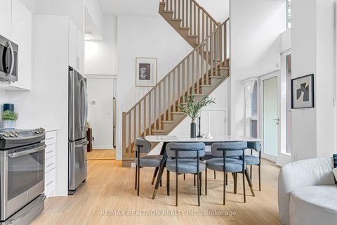 Photo 17 at TH12 - 20 Bruyeres Mews, Waterfront Communities C1, Toronto