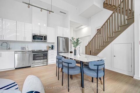 Photo 21 at TH12 - 20 Bruyeres Mews, Waterfront Communities C1, Toronto