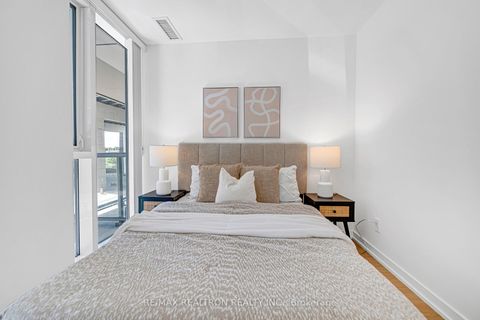 Photo 26 at TH12 - 20 Bruyeres Mews, Waterfront Communities C1, Toronto