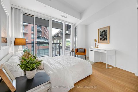 Photo 28 at TH12 - 20 Bruyeres Mews, Waterfront Communities C1, Toronto