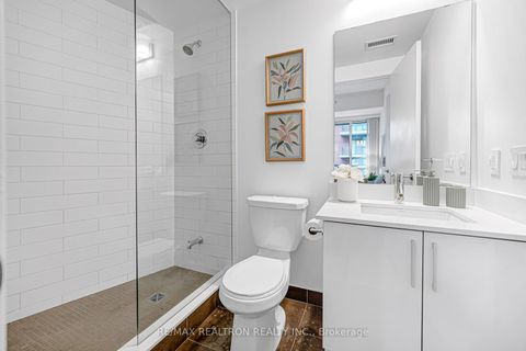 Photo 32 at TH12 - 20 Bruyeres Mews, Waterfront Communities C1, Toronto