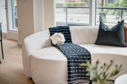 Photo 36 at TH12 - 20 Bruyeres Mews, Waterfront Communities C1, Toronto