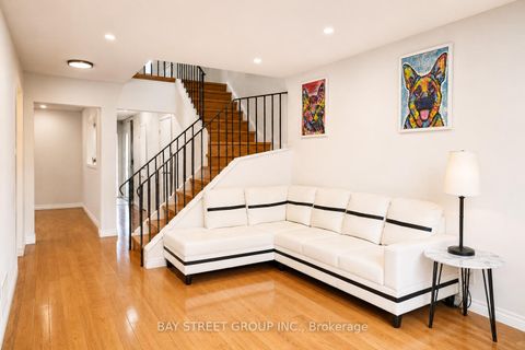 Photo 5 at 82 Radwell Crescent, Milliken, Toronto