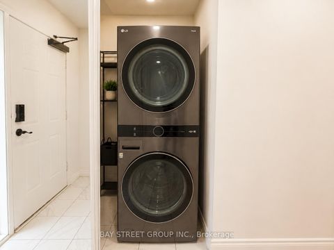 Photo 11 at 82 Radwell Crescent, Milliken, Toronto