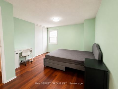 Photo 19 at 82 Radwell Crescent, Milliken, Toronto