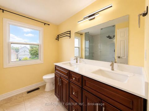 Photo 20 at 82 Radwell Crescent, Milliken, Toronto