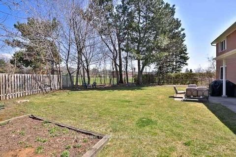 Photo 10 at 23 Whitefriars Drive, Donalda, Toronto