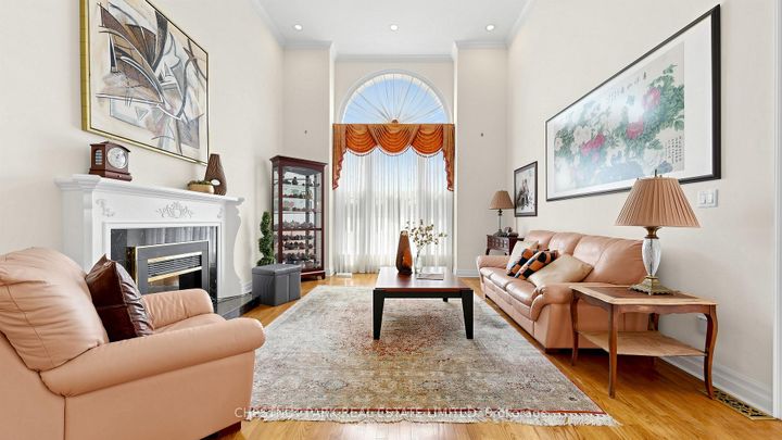 Photo 1 at 492 Ruth Avenue, Newtonbrook East, Toronto