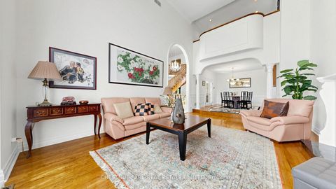 Photo 2 at 492 Ruth Avenue, Newtonbrook East, Toronto