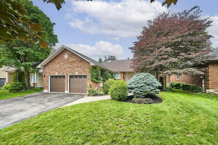 Photo 1 at 137 Samac Trail, Samac, Oshawa