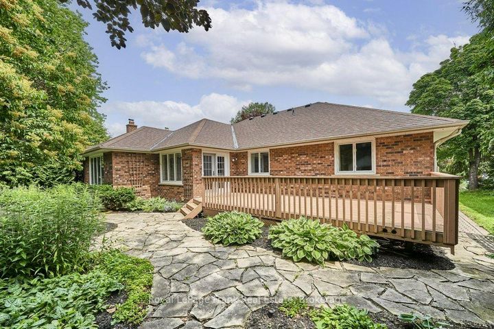 Photo 4 at 137 Samac Trail, Samac, Oshawa
