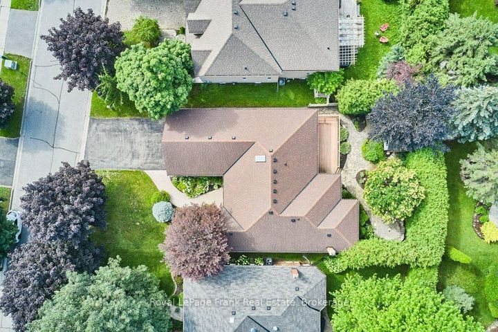 Photo 9 at 137 Samac Trail, Samac, Oshawa