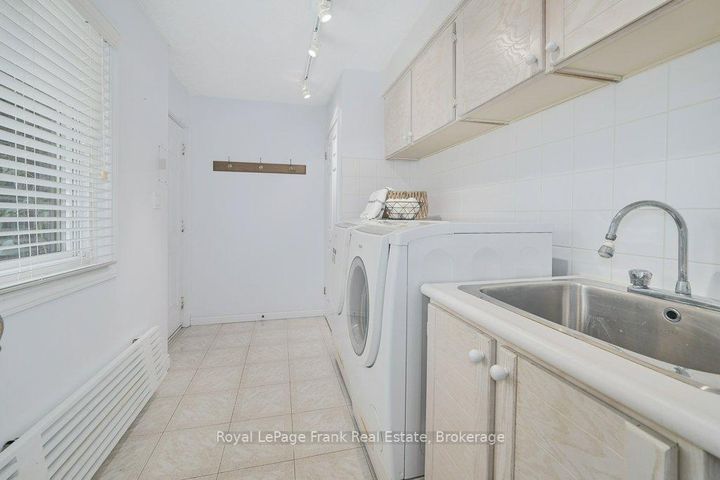 Photo 11 at 137 Samac Trail, Samac, Oshawa