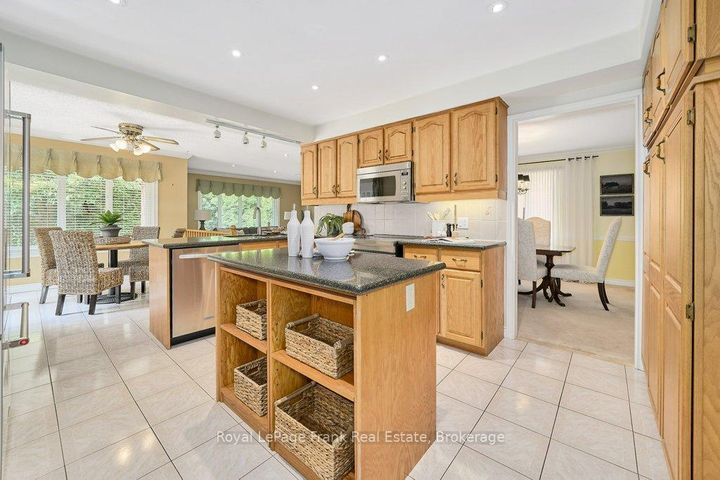 Photo 17 at 137 Samac Trail, Samac, Oshawa