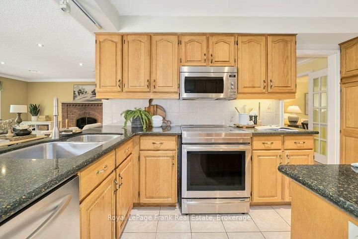 Photo 19 at 137 Samac Trail, Samac, Oshawa