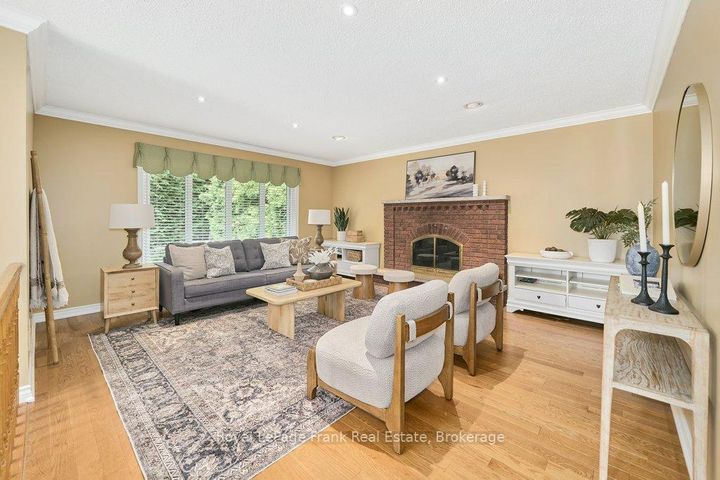 Photo 24 at 137 Samac Trail, Samac, Oshawa