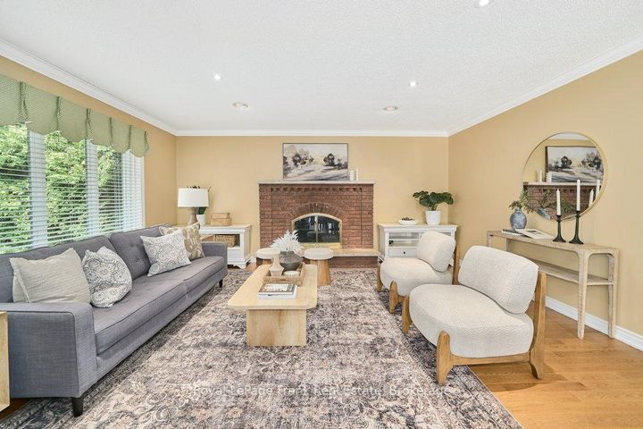 Photo 25 at 137 Samac Trail, Samac, Oshawa