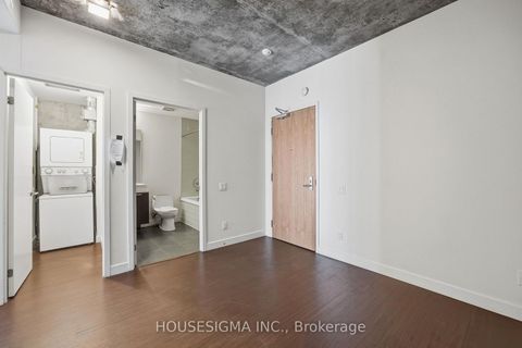 Photo 5 at 406 - 138 Princess Street, Moss Park, Toronto