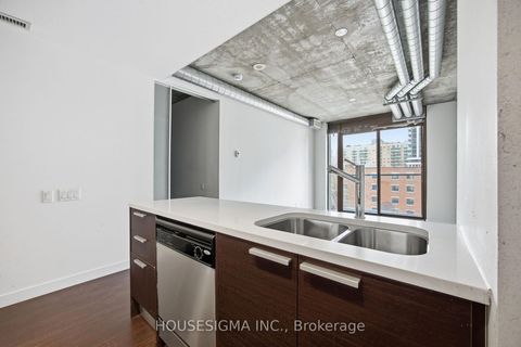 Photo 9 at 406 - 138 Princess Street, Moss Park, Toronto