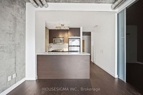 Photo 11 at 406 - 138 Princess Street, Moss Park, Toronto